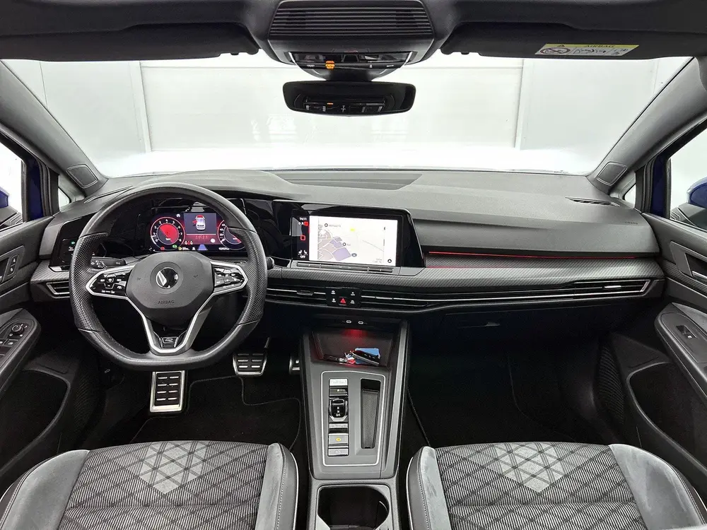 Volkswagen Golf 1.5 eTSI R-Line | PANORAMADAK | ACHTERUITRIJ uit 2021, foto 18