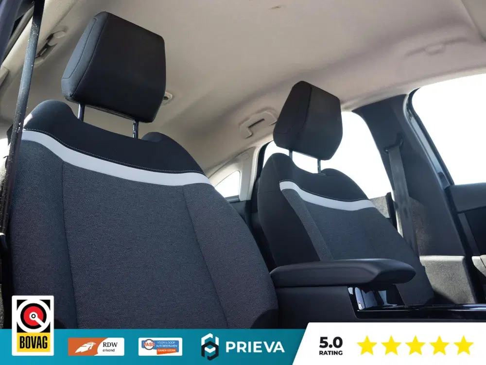 Citroën C4 PureTech Feel uit 2021, foto 8
