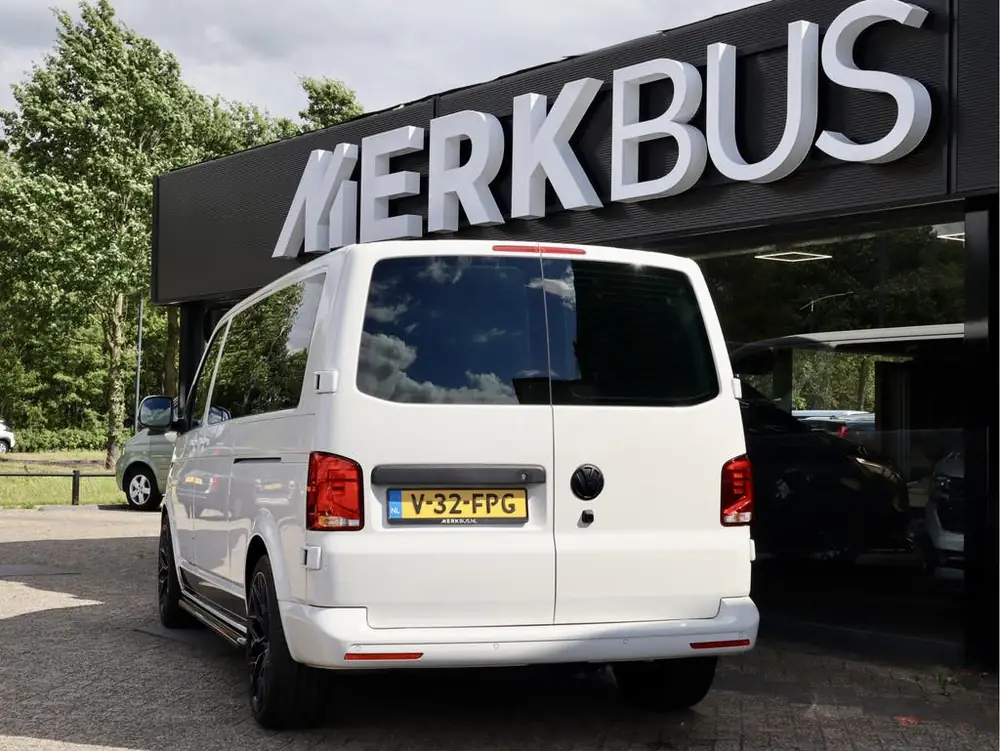 Volkswagen Transporter 2.0 TDI DSG BULLI 2X SCHUIFDEUR LUXE uit 2024, foto 3
