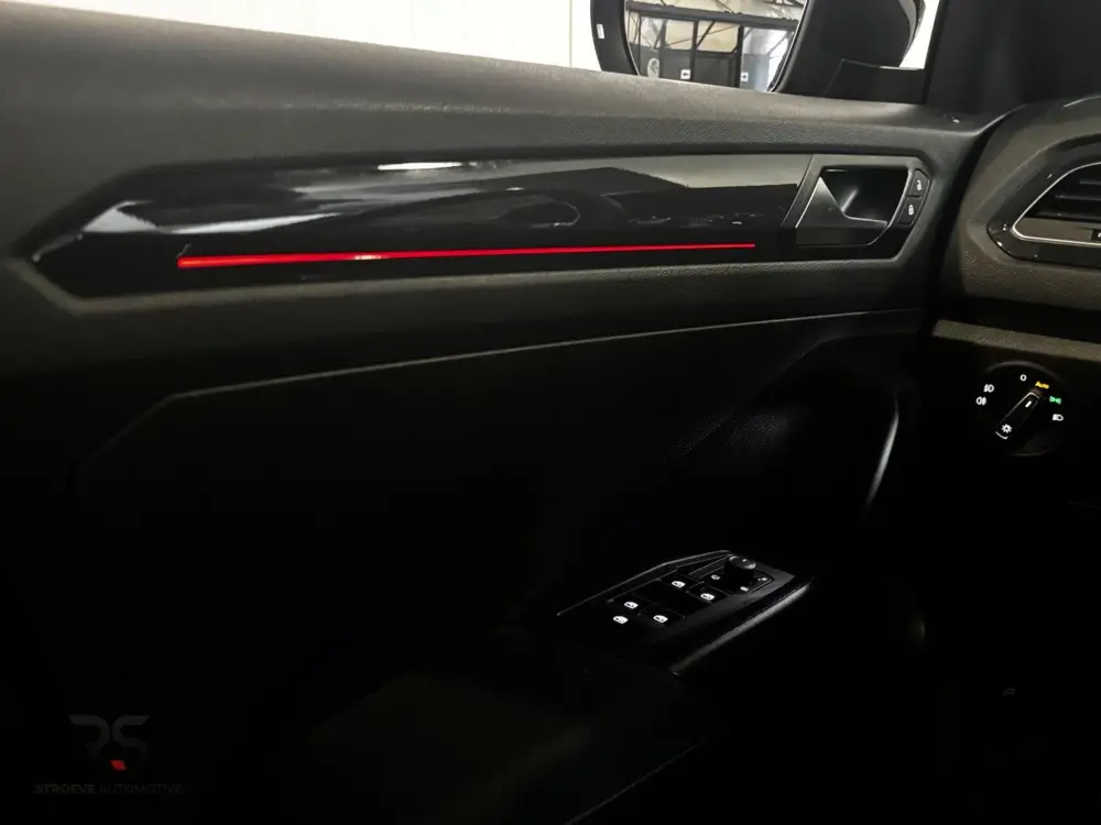 Volkswagen T-Roc 1.5 TSI 150 pk DSG Sport | Navi | Pano | LE uit 2019, foto 20