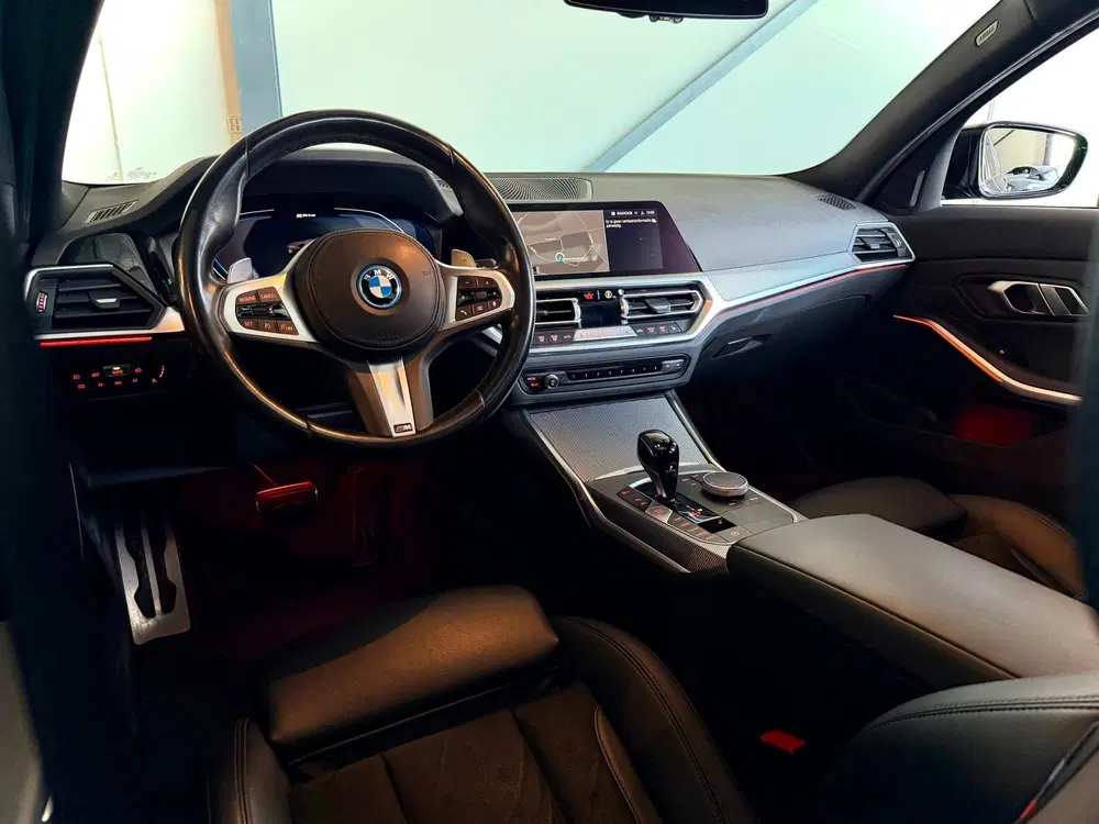 BMW 3-serie 330e M-Sport uit 2022, foto 2