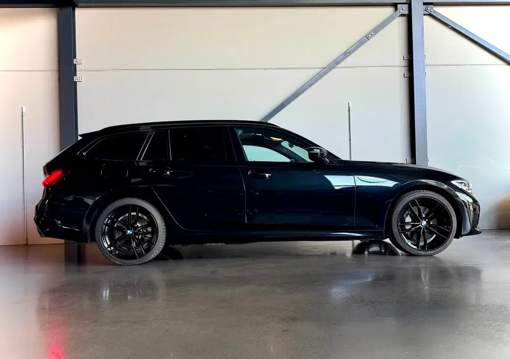 BMW 3-serie 330e M-Sport uit 2022, foto 4