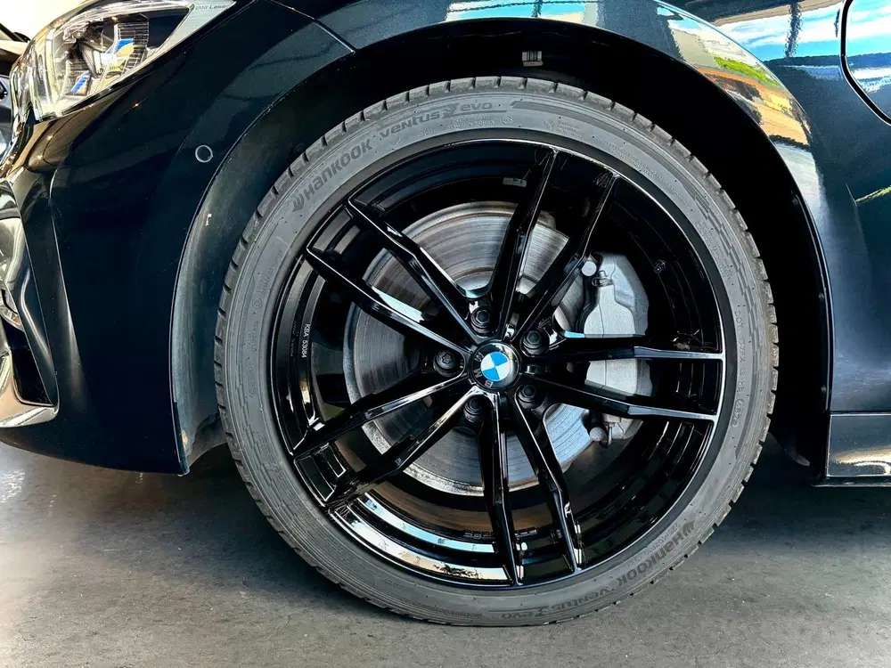 BMW 3-serie 330e M-Sport uit 2022, foto 8