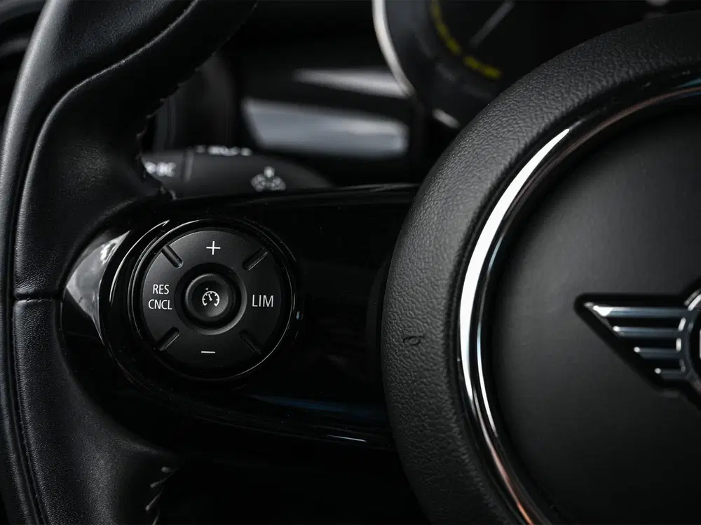 Mini Electric Yours 33 kWh uit 2020, foto 12