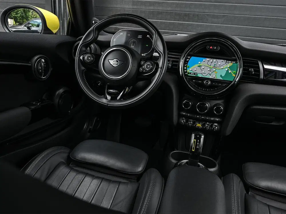 Mini Electric Yours 33 kWh uit 2020, foto 16