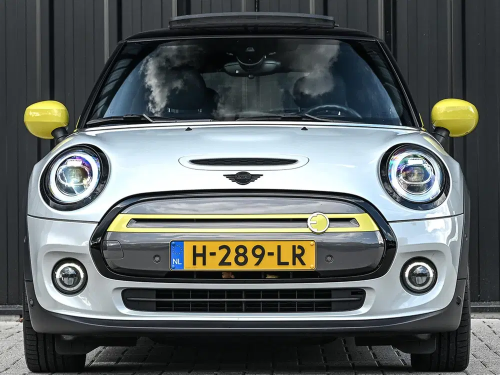 Mini Electric Yours 33 kWh uit 2020, foto 17