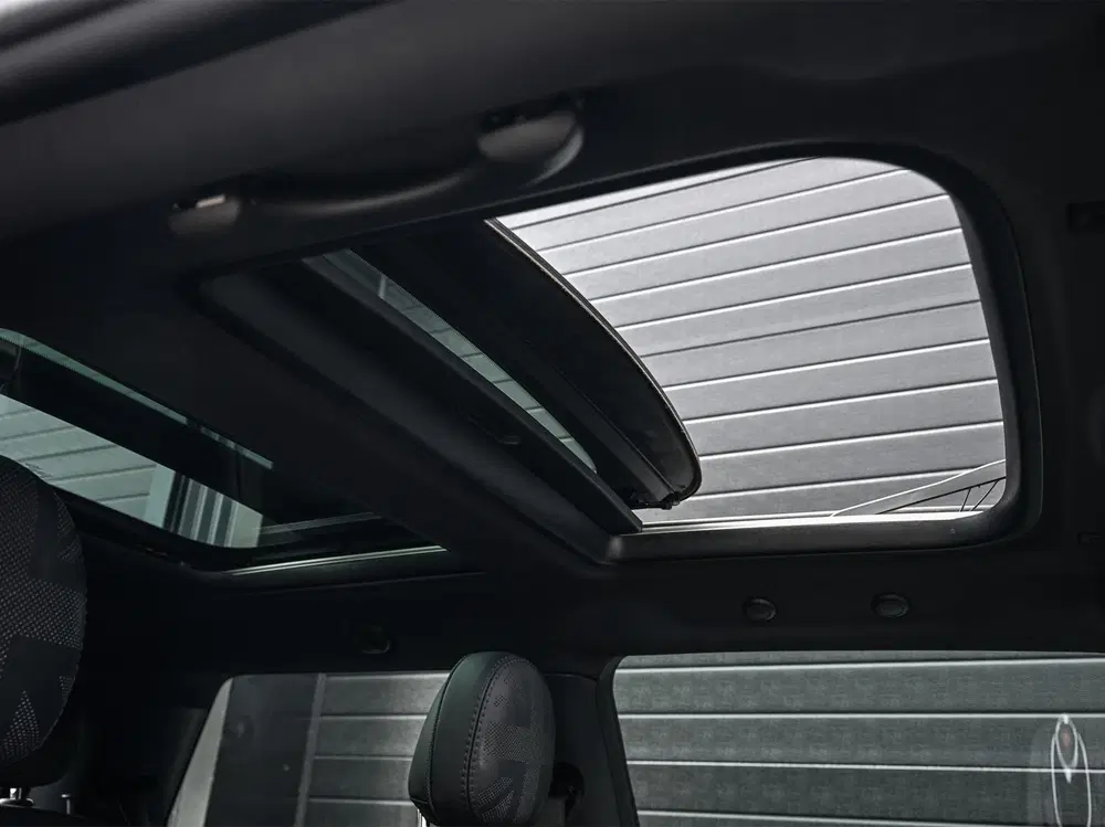 Mini Electric Yours 33 kWh uit 2020, foto 2