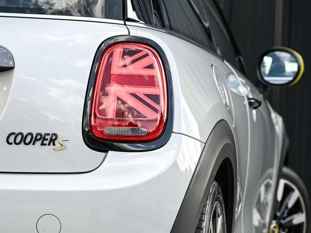 Mini Electric Yours 33 kWh uit 2020, foto 20