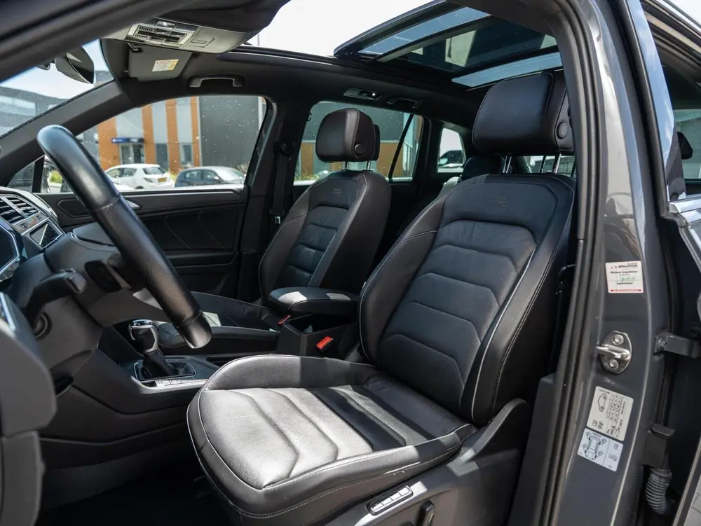 Volkswagen Tiguan 1.5 TSI R-Line Leder|Cam|Memory|Pano|VOL! uit 2020, foto 12