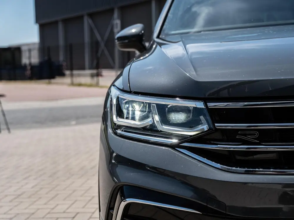 Volkswagen Tiguan 1.5 TSI R-Line Leder|Cam|Memory|Pano|VOL! uit 2020, foto 17