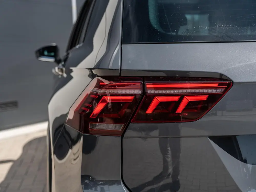 Volkswagen Tiguan 1.5 TSI R-Line Leder|Cam|Memory|Pano|VOL! uit 2020, foto 20