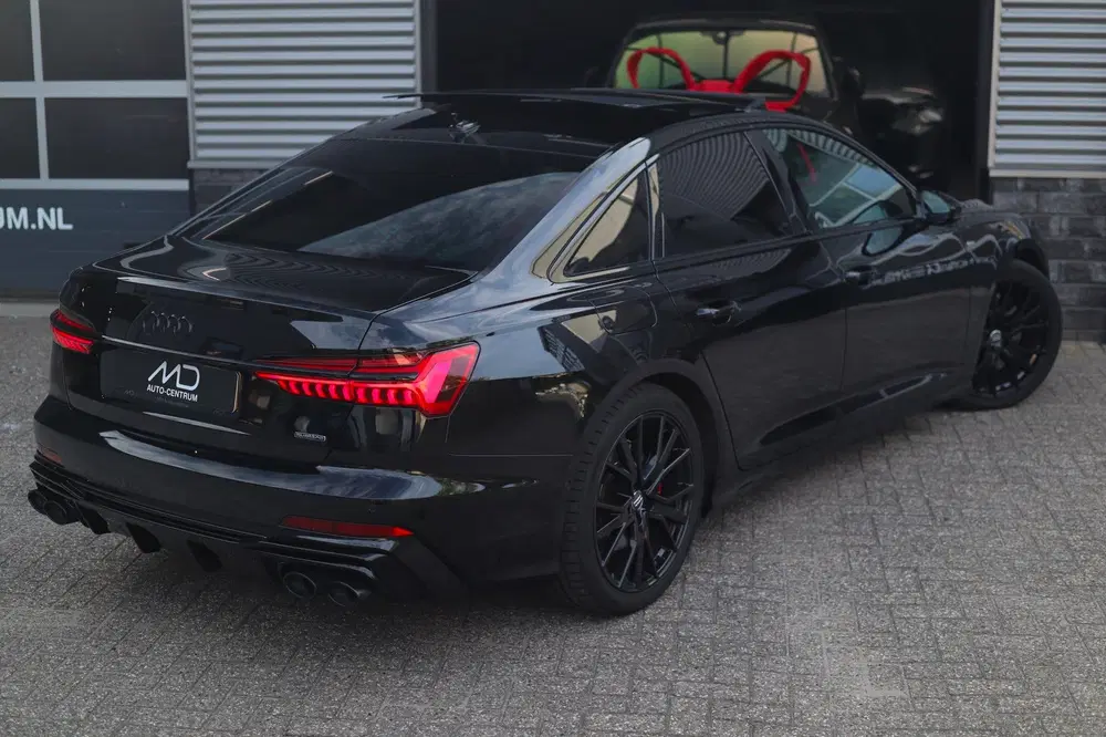 Audi A6 55 TFSI e quattro Competition S-Line 367 p uit 2020, foto 18