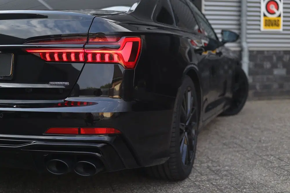 Audi A6 55 TFSI e quattro Competition S-Line 367 p uit 2020, foto 19