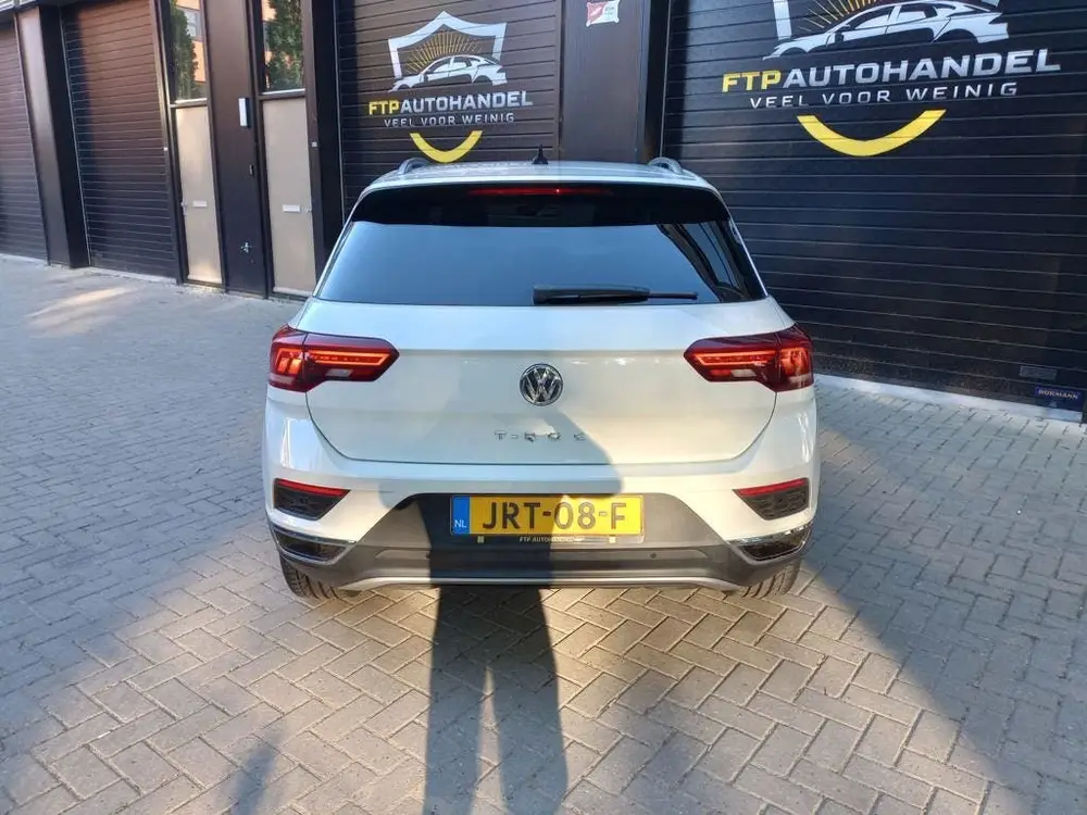 Volkswagen T-ROC 1.5 TSI Sport uit 2020, foto 2