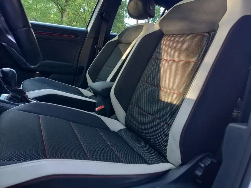 Volkswagen T-ROC 1.5 TSI Sport uit 2020, foto 8