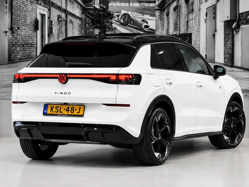 Volkswagen T-Roc 1.5 eTsi R-Line First Edition uit 2026, foto 2