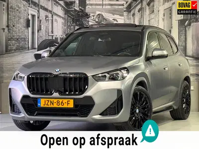 BMW X1 SDrive18i M Sport Frozen Grey uit 2023