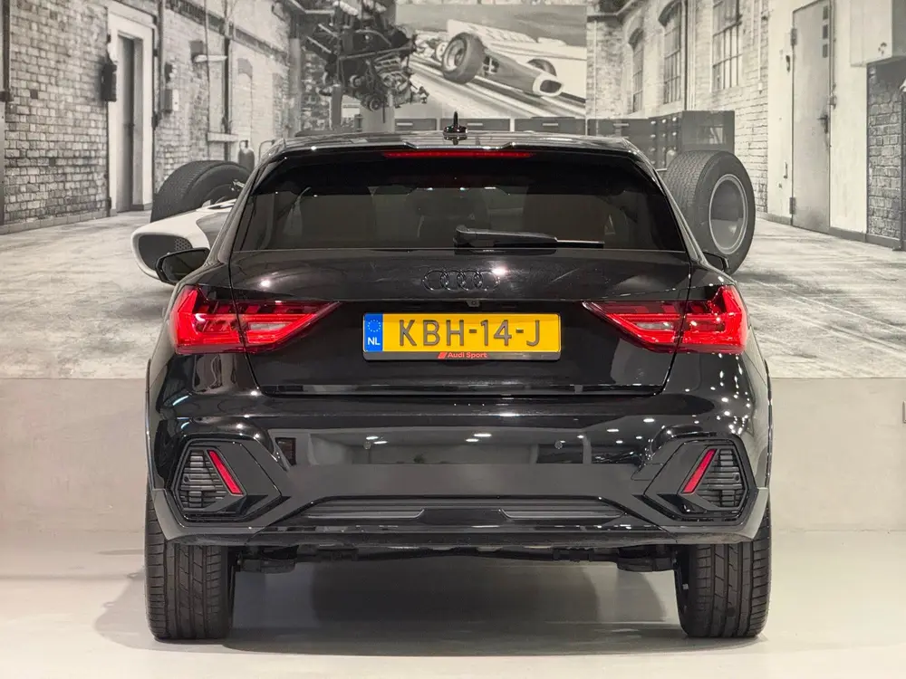 Audi A1 30 TFSI Advanced edition uit 2023, foto 10
