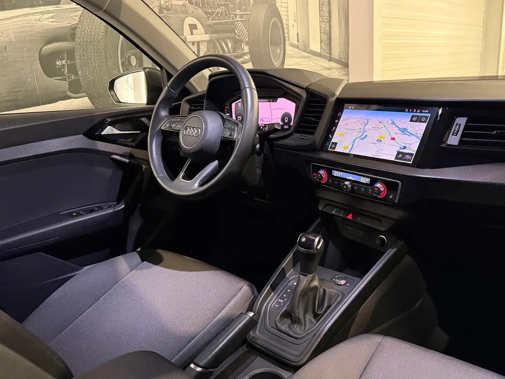 Audi A1 30 TFSI Advanced edition uit 2023, foto 3