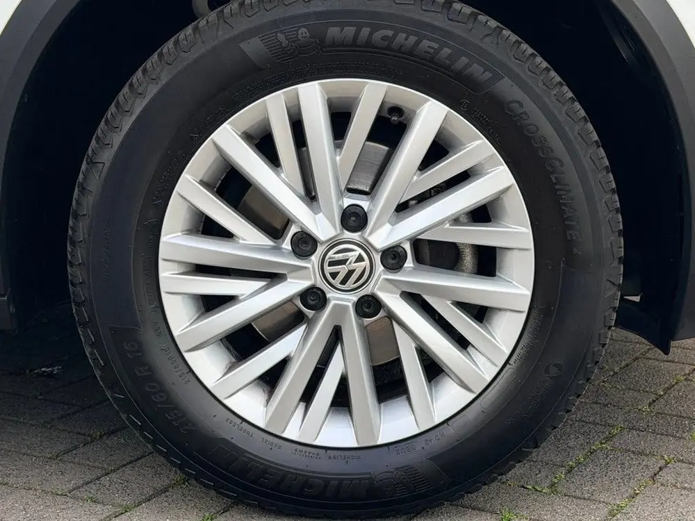 Volkswagen T-Roc 1.5 TSI Sport - Automaat - Trekhaak - CarPl uit 2020, foto 4