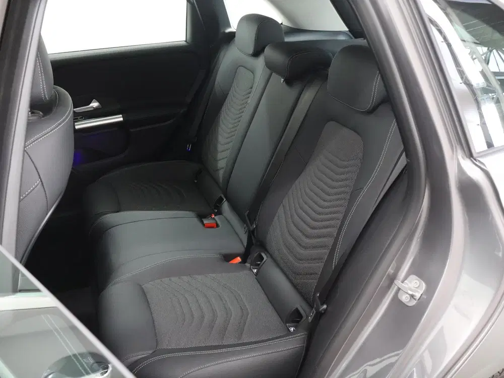 Mercedes-Benz B-Klasse 250 e Business Solution uit 2025, foto 11