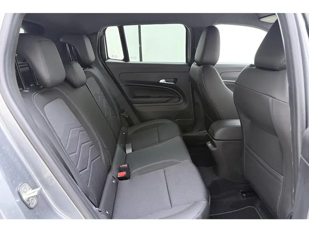 Jeep Avenger Summit 54 kWh uit 2026, foto 13