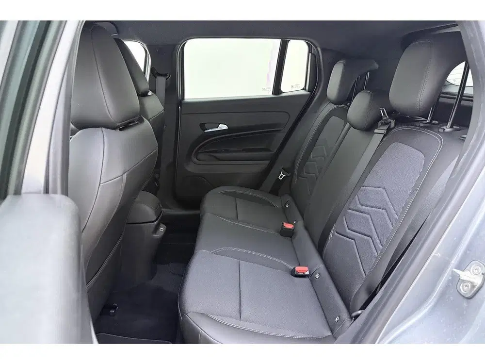 Jeep Avenger Summit 54 kWh uit 2026, foto 18