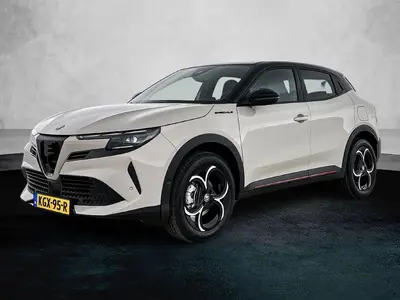 Alfa Romeo Junior 1.2 Turbo Hybrid Ibrida Sport Speciale Tac uit 2026
