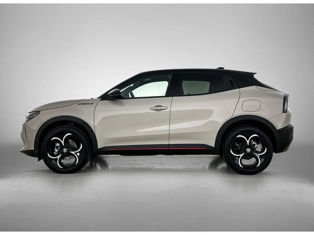 Alfa Romeo Junior 1.2 Turbo Hybrid Ibrida Sport Speciale Tac uit 2026, foto 2