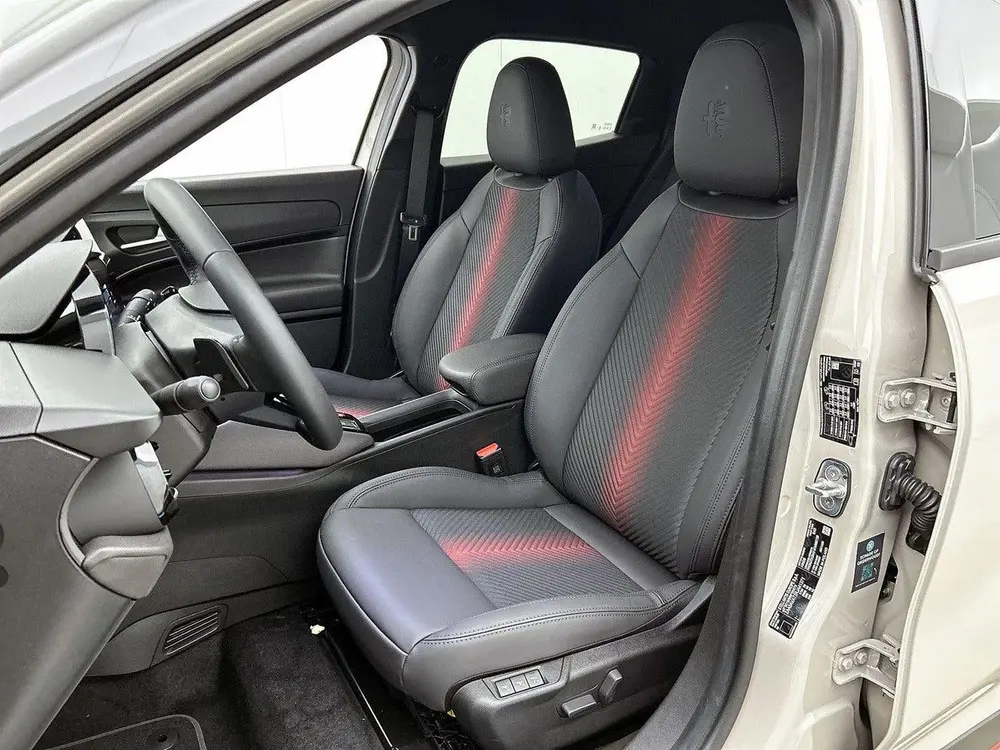 Alfa Romeo Junior 1.2 Turbo Hybrid Ibrida Sport Speciale Tac uit 2026, foto 9