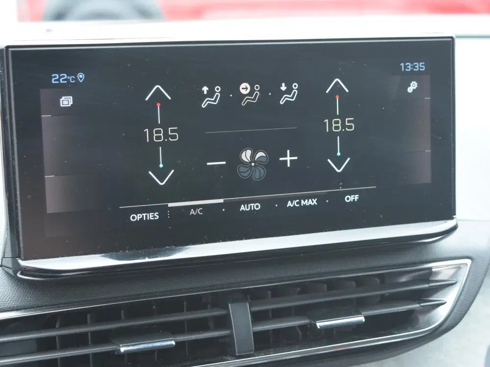 Peugeot 5008 1.2 PureTech GT Pack 7P l Focal l Elektris uit 2023, foto 12