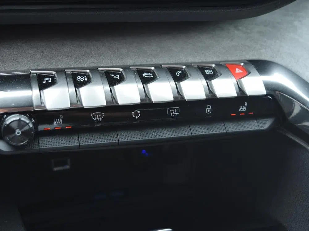 Peugeot 5008 1.2 PureTech GT Pack 7P l Focal l Elektris uit 2023, foto 14
