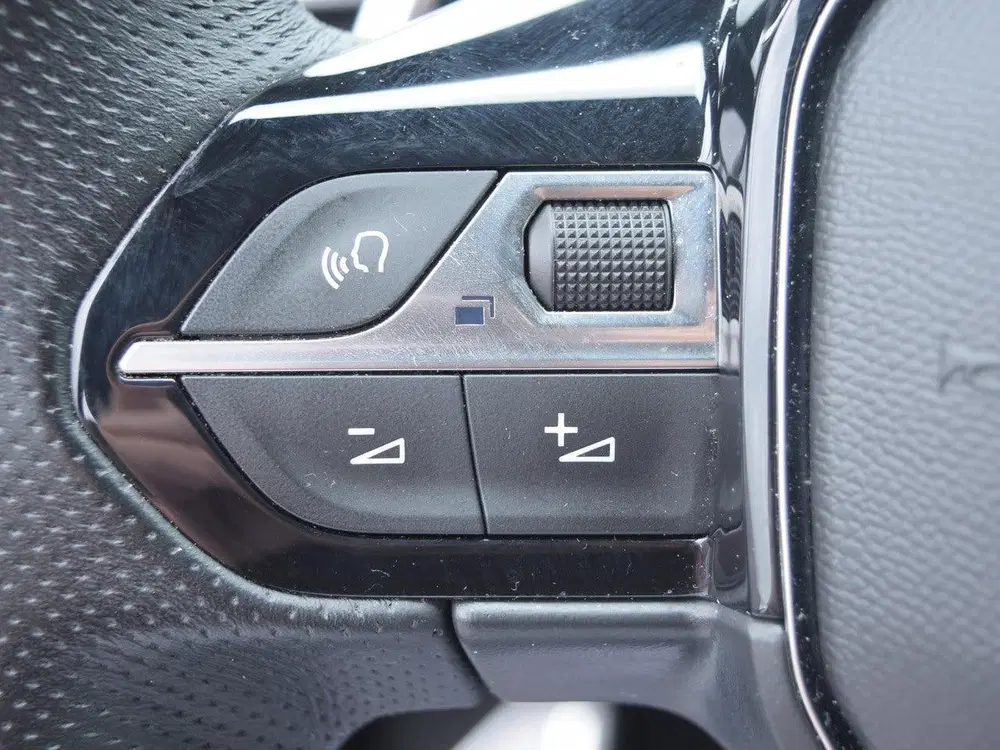 Peugeot 5008 1.2 PureTech GT Pack 7P l Focal l Elektris uit 2023, foto 16