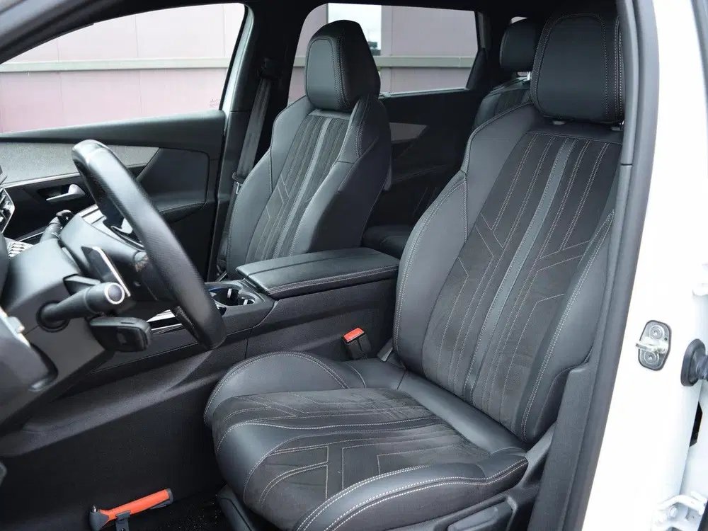 Peugeot 5008 1.2 PureTech GT Pack 7P l Focal l Elektris uit 2023, foto 20