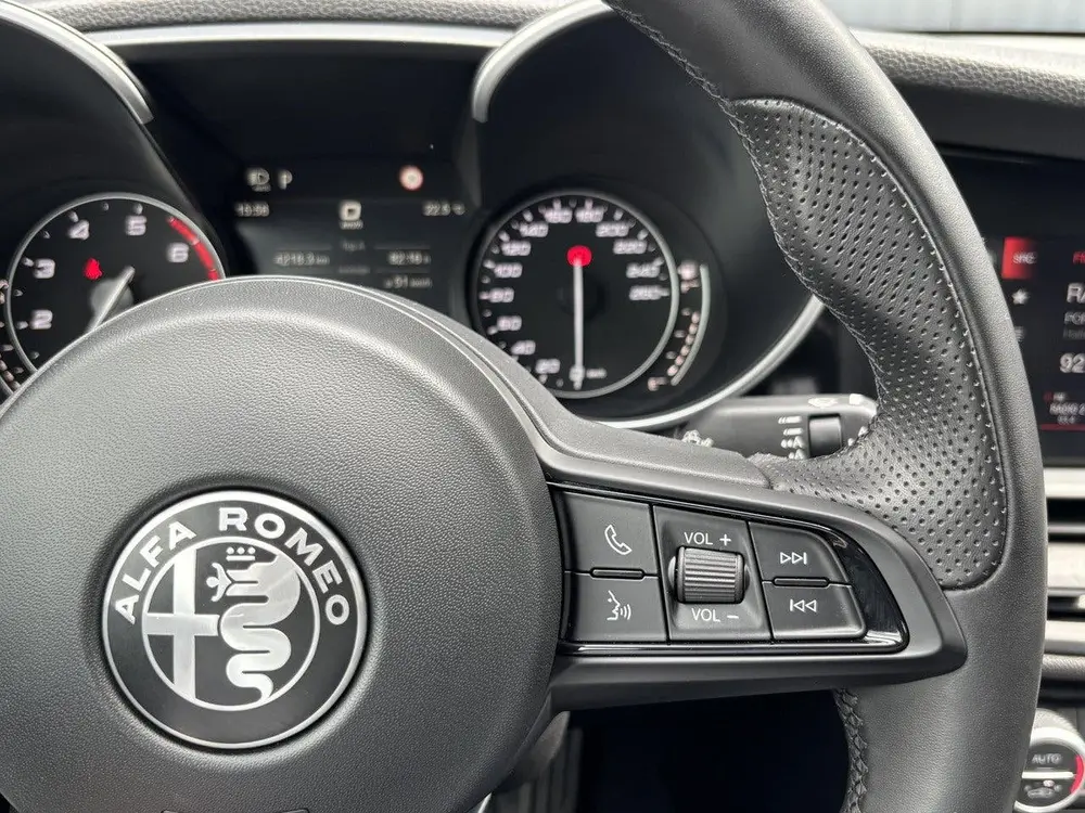 Alfa Romeo Giulia 200pk Sprint Automaat uit 2022, foto 13
