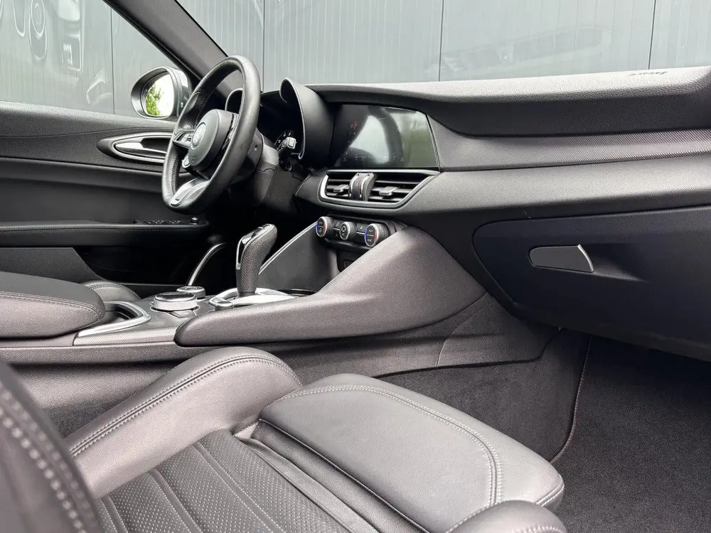 Alfa Romeo Giulia 200pk Sprint Automaat uit 2022, foto 7