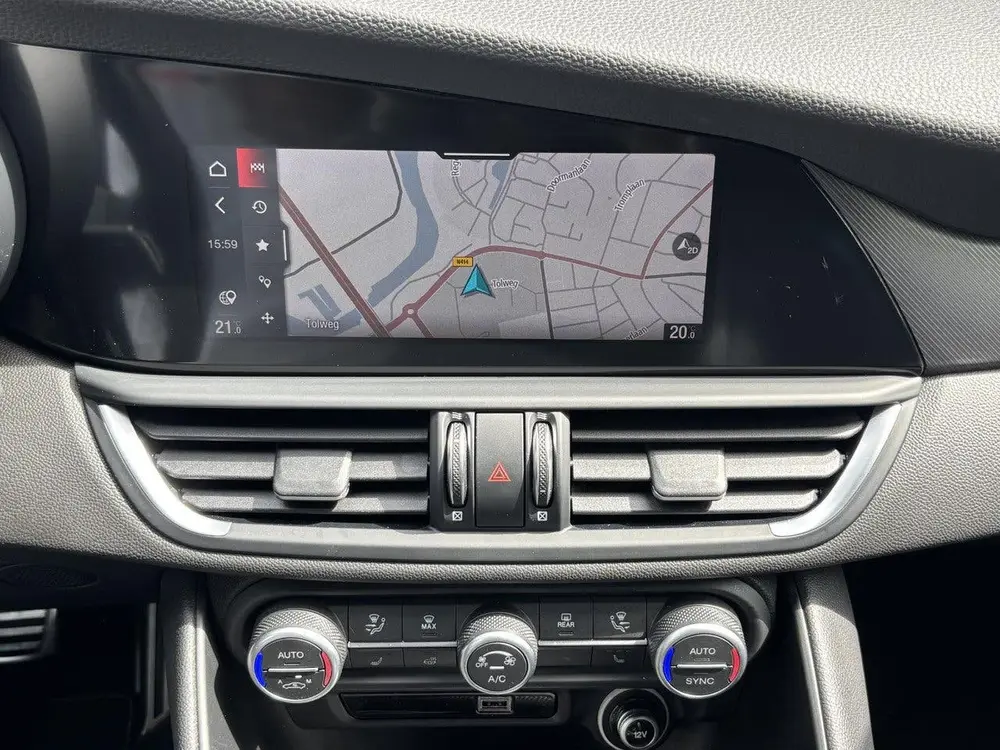 Alfa Romeo Giulia 200pk Sprint Automaat uit 2022, foto 8