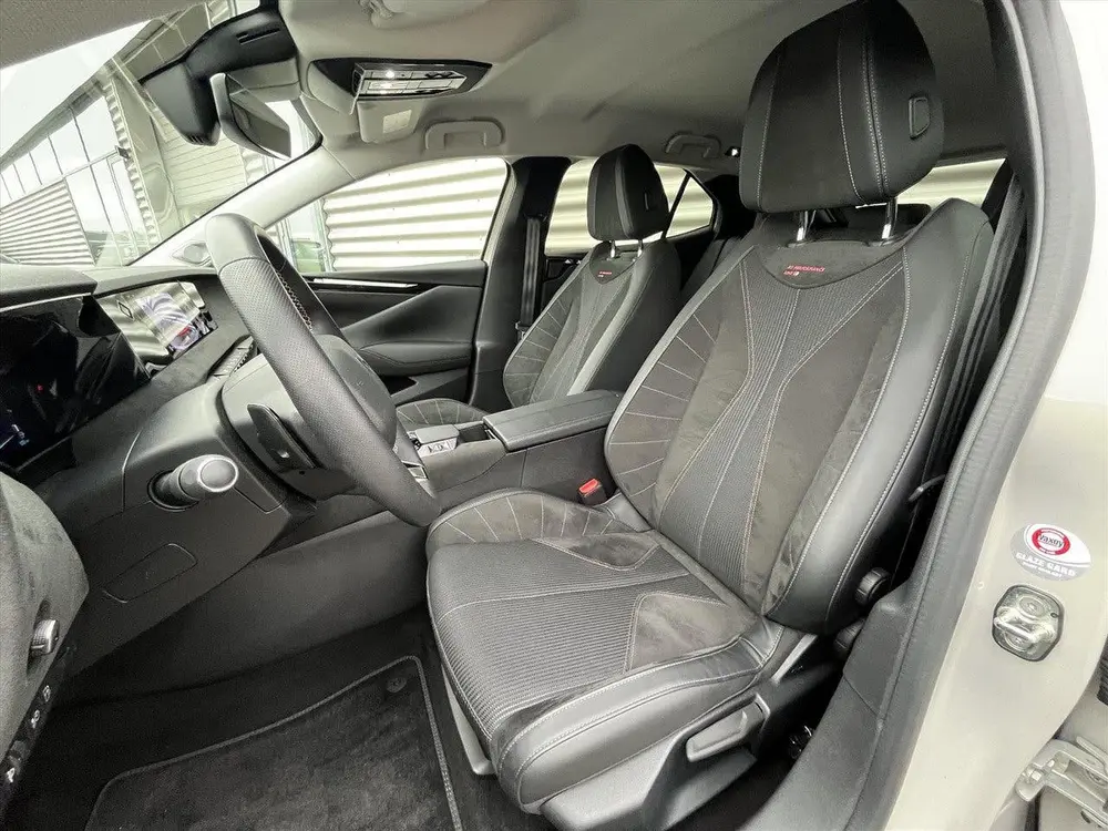 DS Automobiles DS 4 DS DS 4 1.6 E-Tense 225pk Aut Performance uit 2024, foto 12