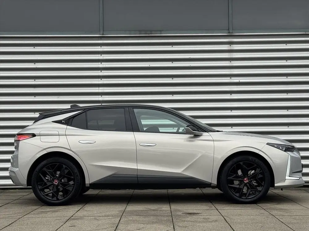 DS Automobiles DS 4 DS DS 4 1.6 E-Tense 225pk Aut Performance uit 2024, foto 4