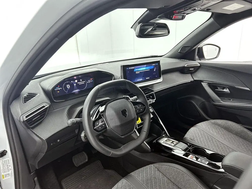 Peugeot 2008 1.2 Hybrid Allure 145pk Automaat uit 2025, foto 10