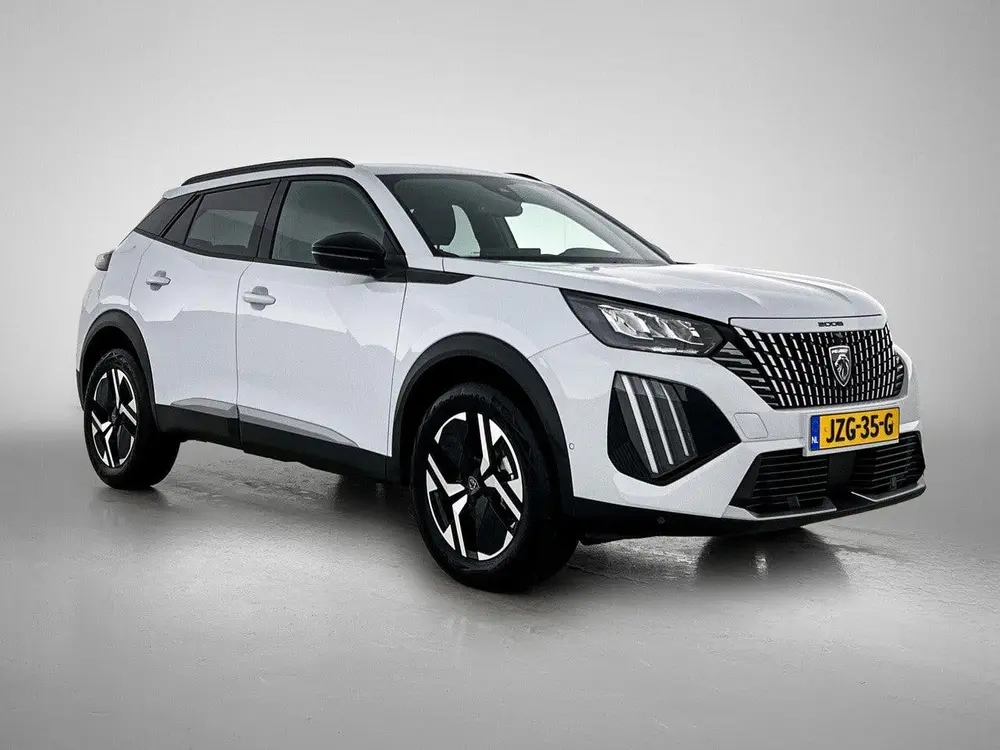 Peugeot 2008 1.2 Hybrid Allure 145pk Automaat uit 2025, foto 2
