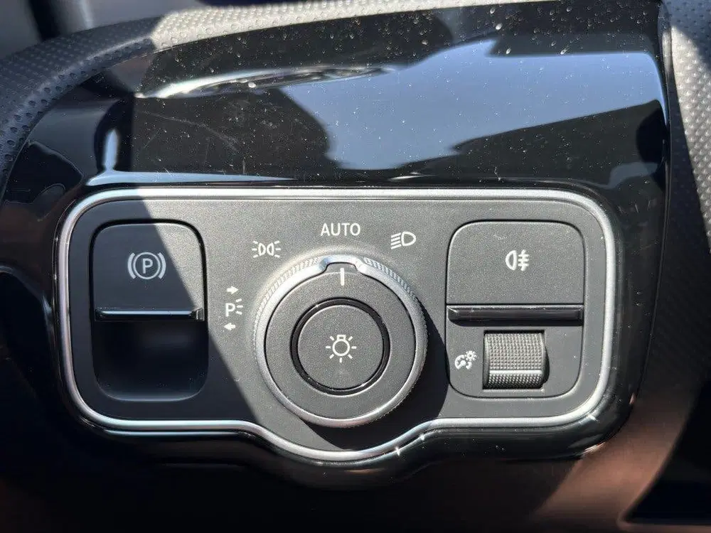 Mercedes-Benz CLA CLA 180 AUT. FACELIFT PANO-DAK NAVI uit 2024, foto 14