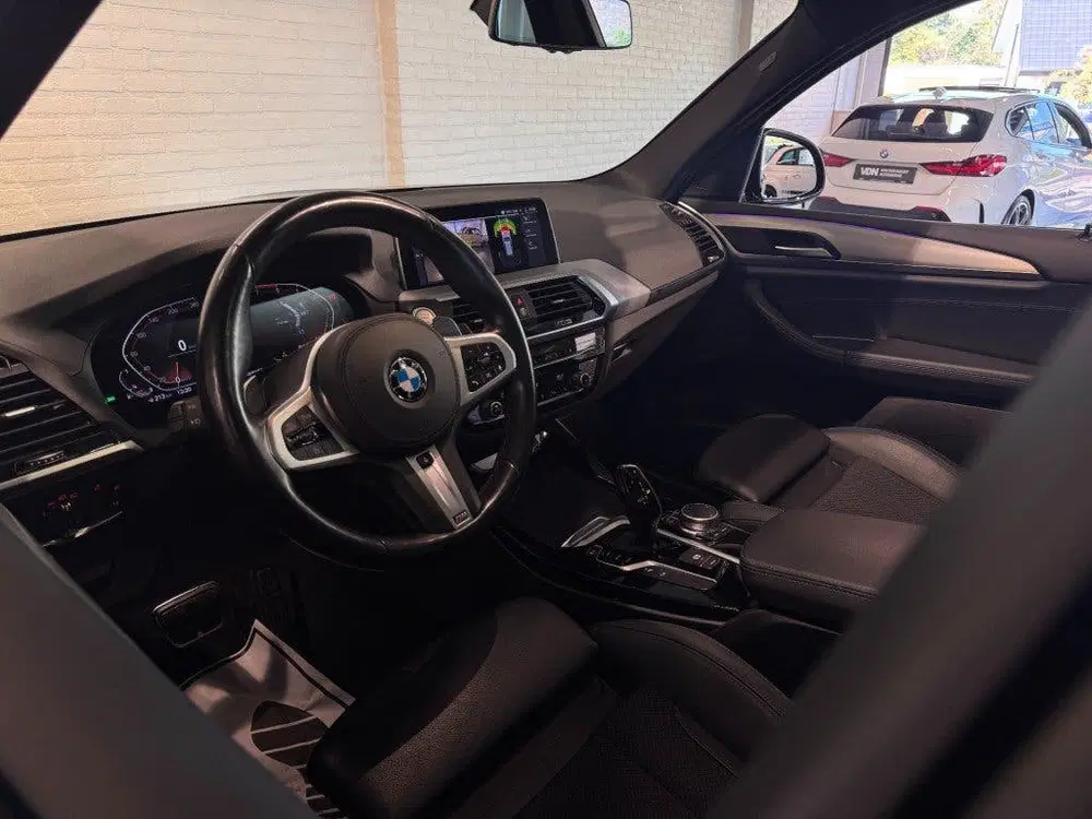 BMW X3 xDrive20i High Executive M-Sport Pano Trek uit 2021, foto 11
