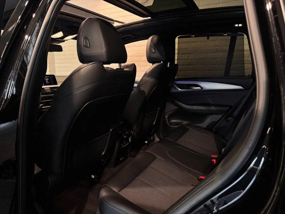 BMW X3 xDrive20i High Executive M-Sport Pano Trek uit 2021, foto 14