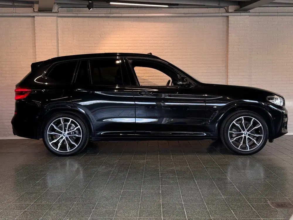 BMW X3 xDrive20i High Executive M-Sport Pano Trek uit 2021, foto 7