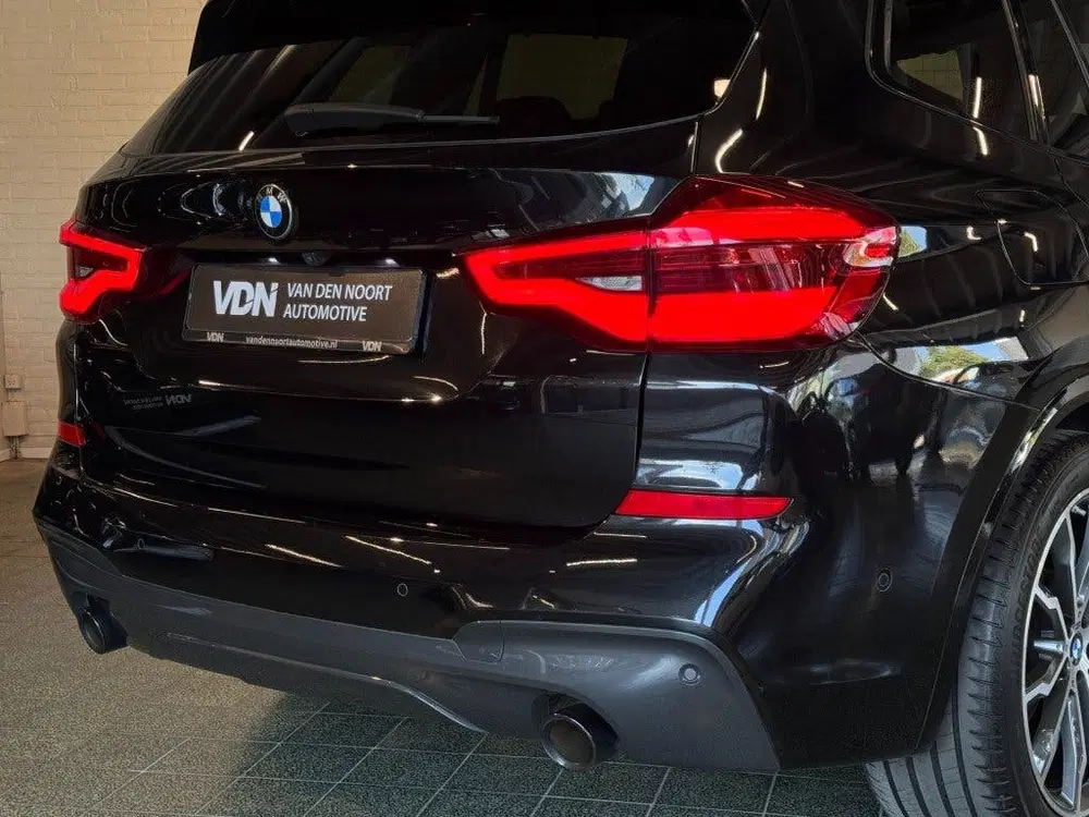 BMW X3 xDrive20i High Executive M-Sport Pano Trek uit 2021, foto 9