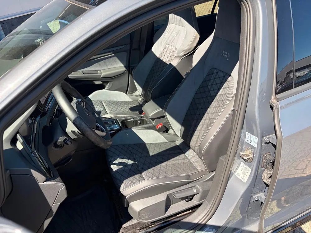 Volkswagen Golf 1.5 eTSI R-Line|IQ|Pano|ACC|Alarm|Keyless|Tr uit 2024, foto 19