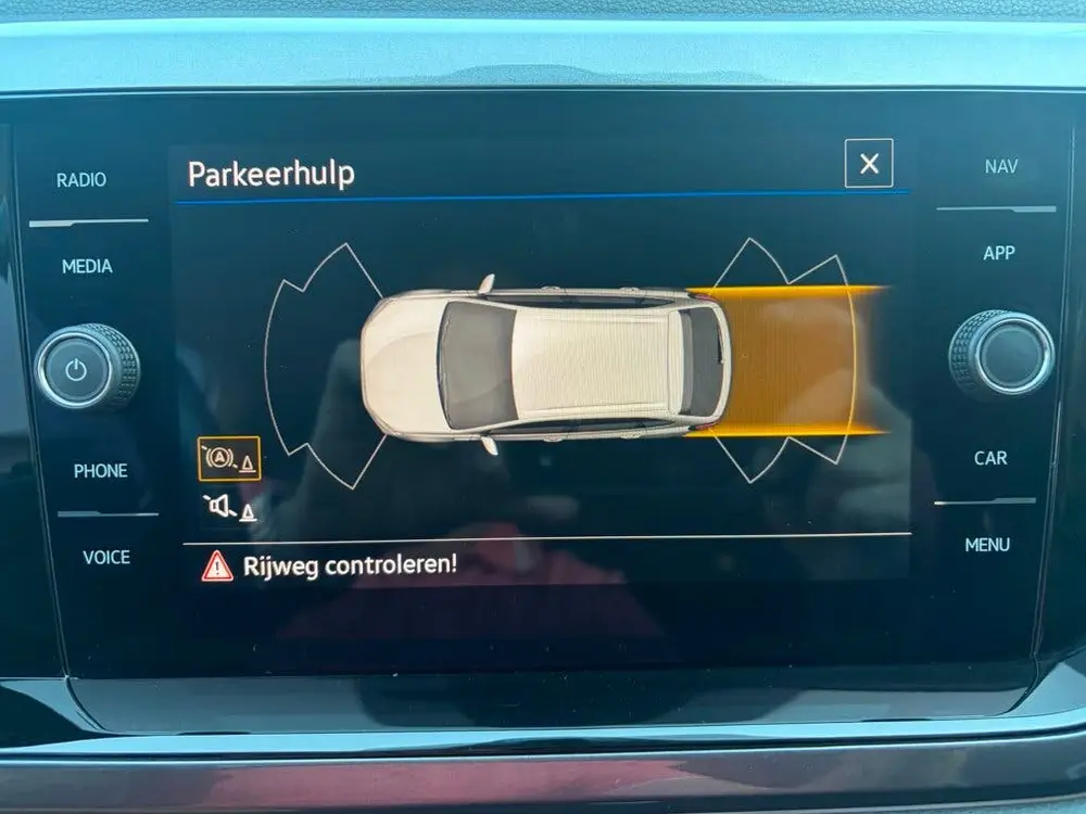 Volkswagen Taigo 1.5 TSI R-Line, IQ-Light, Virtual Cockpit uit 2022, foto 14