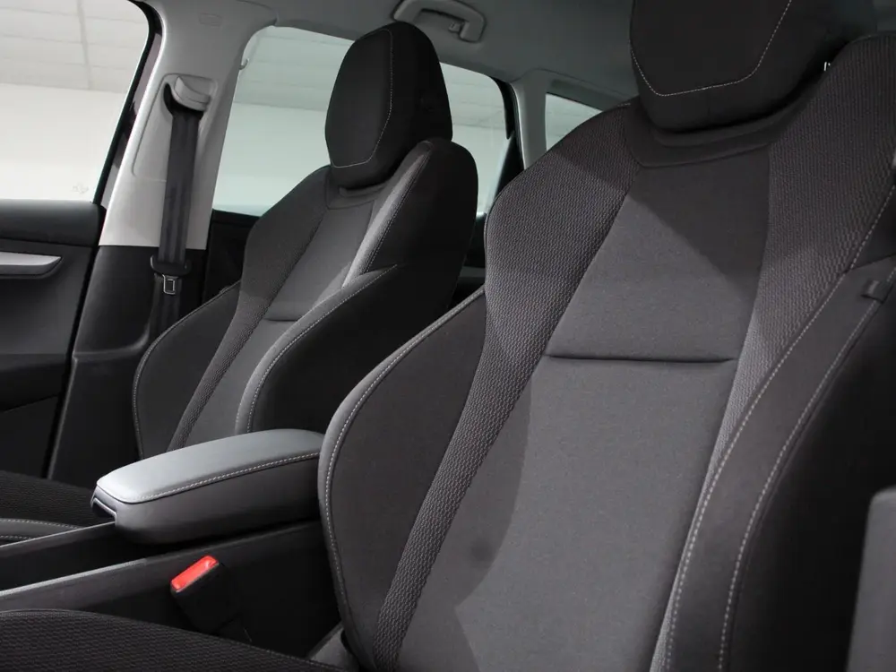 Skoda Karoq 1.5 TSI 150pk DSG ACT Selection DEMO Navig uit 2025, foto 10