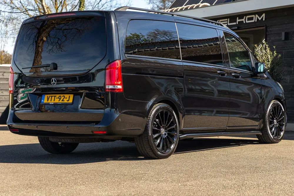 Mercedes-Benz V-Klasse 300d Lang DC Edition I Marcopolo I Sc uit 2020, foto 9